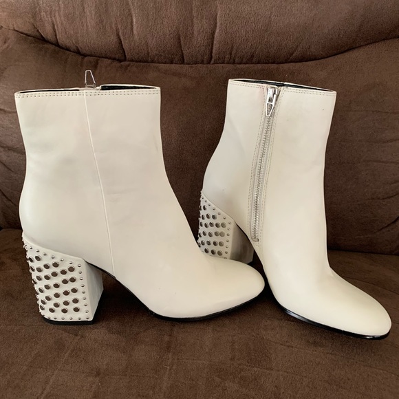 Off-White Olin Dolce Vita Boot Size 7 - Picture 1 of 4